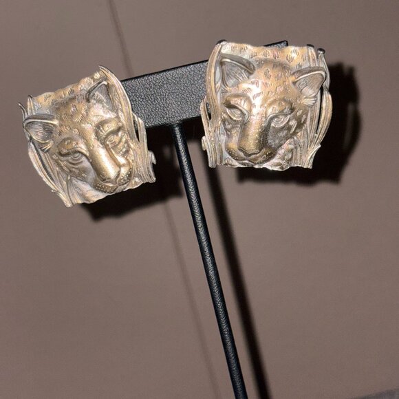 Vintage JJ 1986 Antiqued Gold Tone Leopard Earrings - Picture 2 of 5